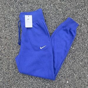 Women’s small NWT purple Nike swoosh’s standard for high-rise sweatpants